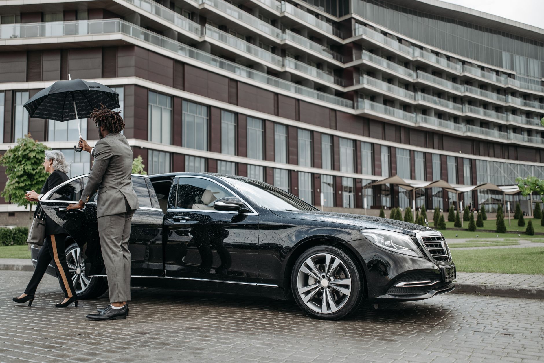 Chauffeur privé équipe à Poitiers